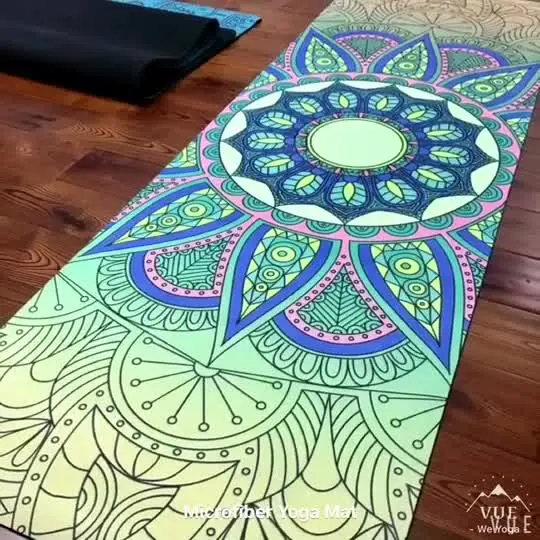 Esterilla de yoga de ante vegano con estampado UV de mandala personalizada antideslizante para gimnasio con logotipo